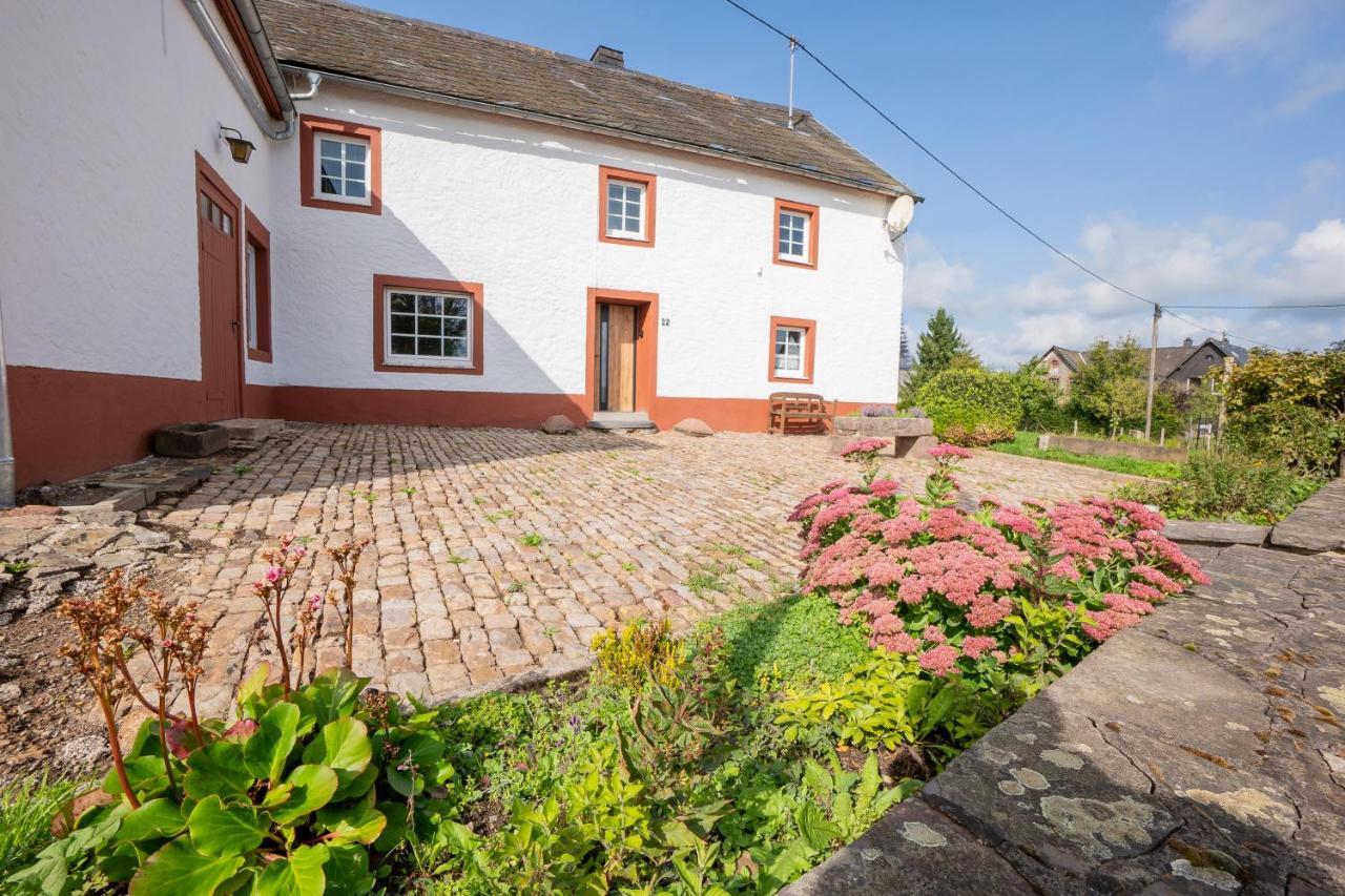 Ferienhaus Schneifel Auw bei Prum Buitenkant foto