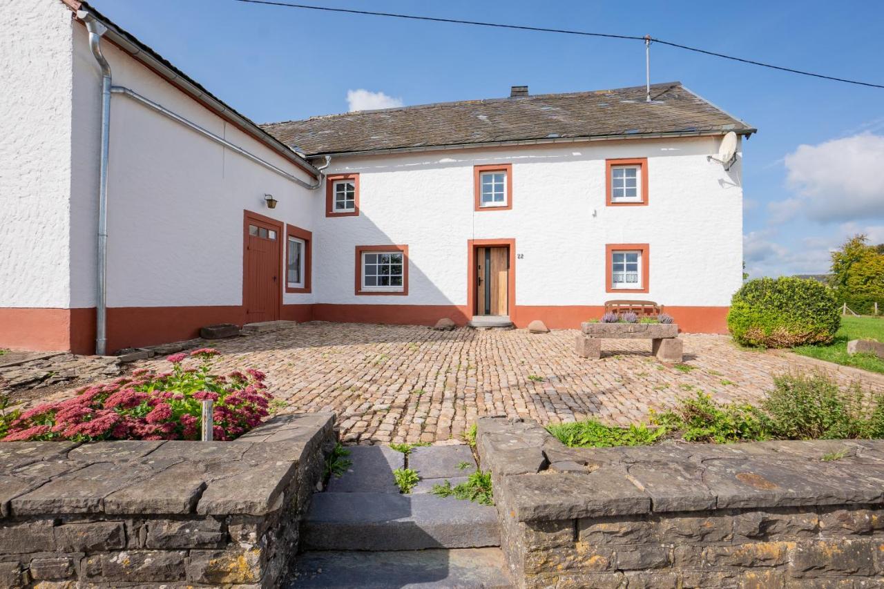Ferienhaus Schneifel Auw bei Prum Buitenkant foto